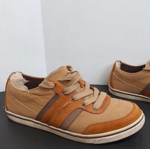 UGG Other - UGG Australia Men’s Sneakers Size 9 Tan & Brown Leather Canvas